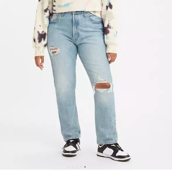 NWT  Women Levi's  501® Skinny Jeans  Medium Wash  32X28 - Picture 1 of 8